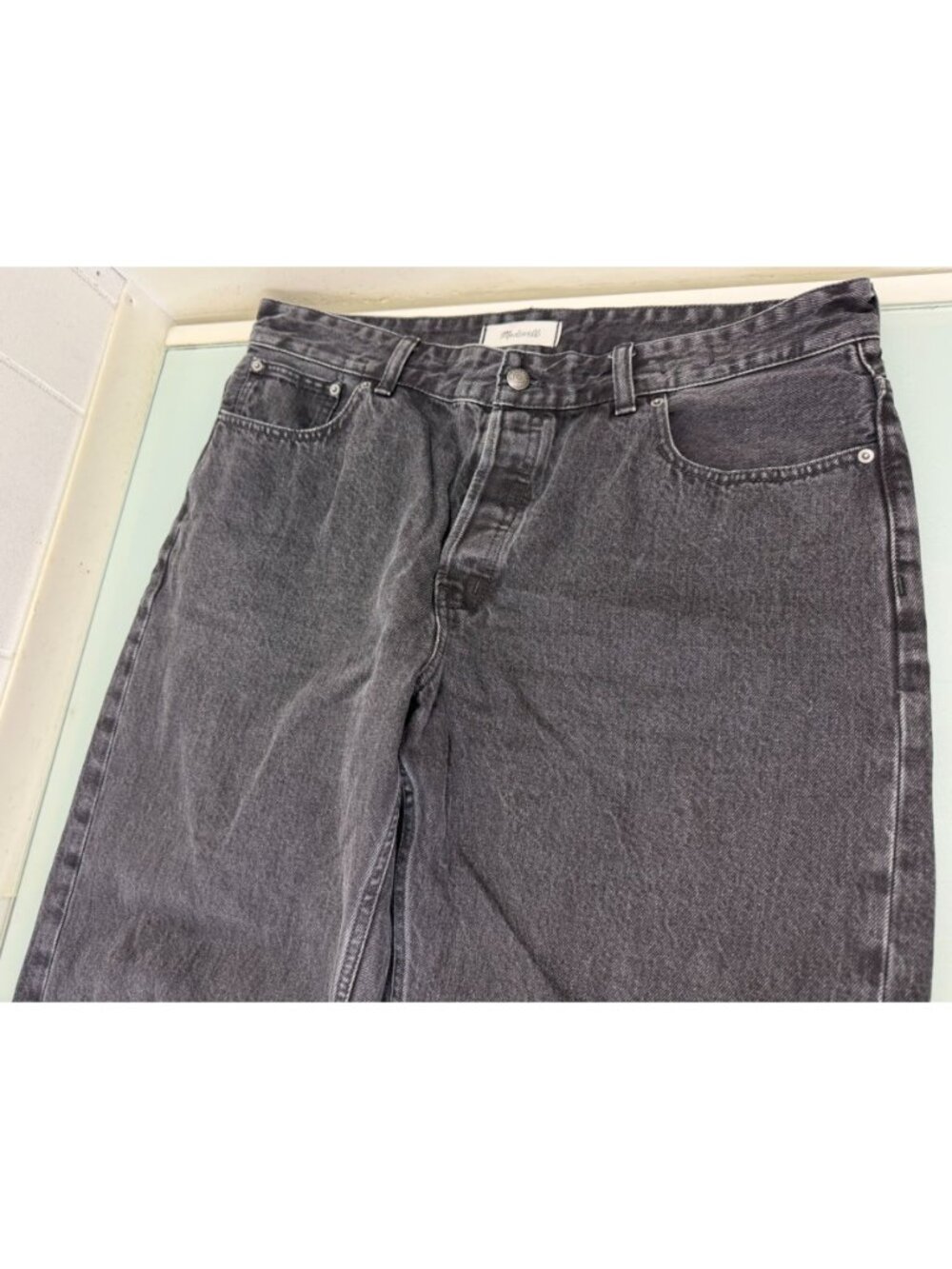 Madewell The Darted Barrel Leg Jeans Women's 31 Button Fly Black Denim High Rise - Picture 10 of 10